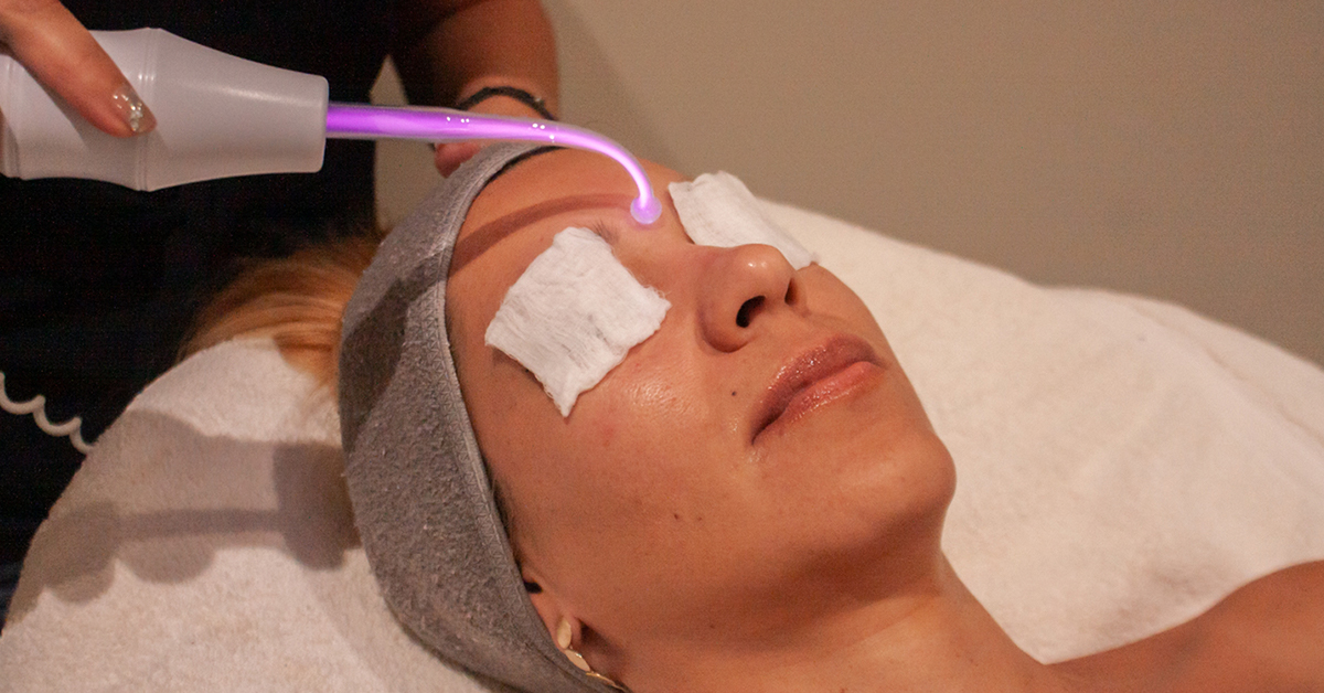 TT199 for 1 Deep Cleanse Facial, Including Steam + Extraction + Face